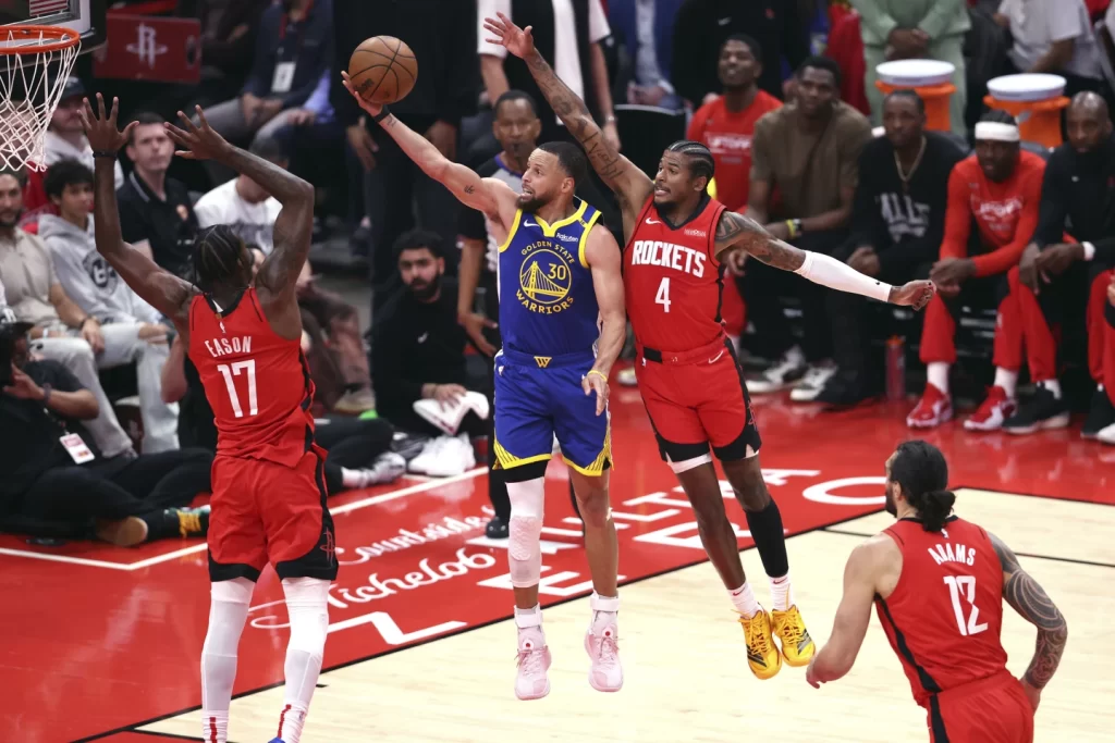 todos-los-resultados-nba:-warriors-arrebatan-la-ventaja-de-cancha-a-los-rockets