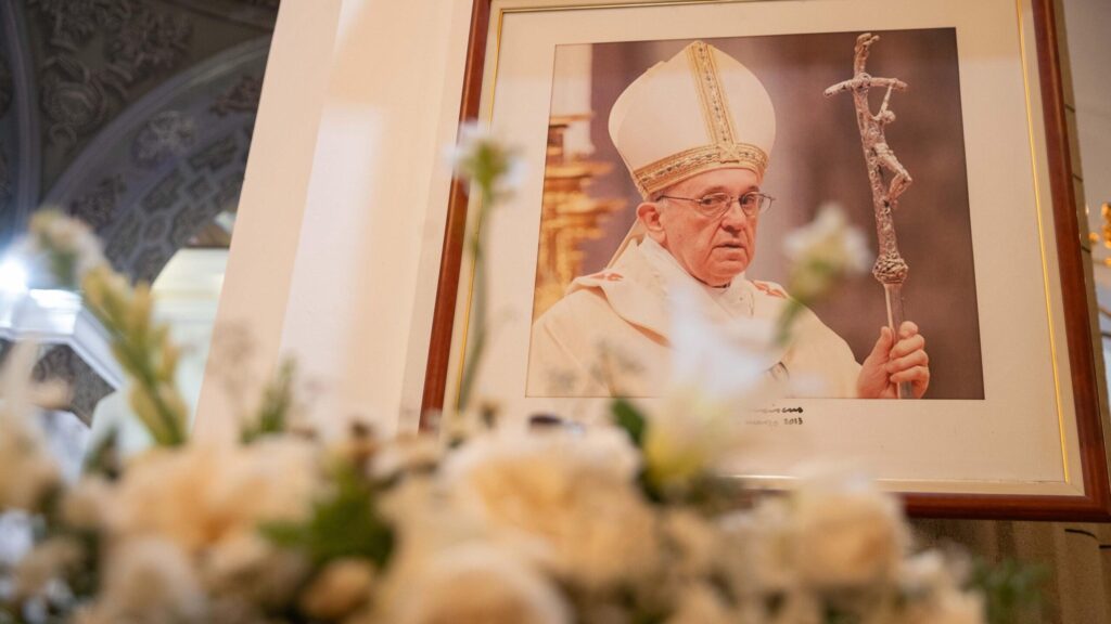 feligreses-lamentan-muerte-de-papa-francisco;-destacan-legado