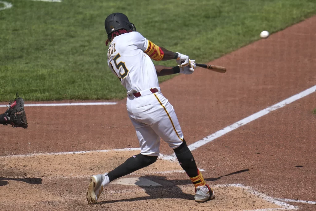 cruz-la-saco-dos-veces,-marte-dio-hr.,-piratas-vencewn-mets,-miami-a-arizona