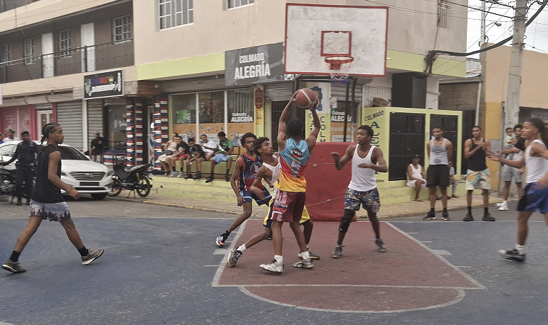 pueblo-nuevo-y-el-congo-avanzan-al-clasico-3×3-de-la-alcaldia-de-santiago