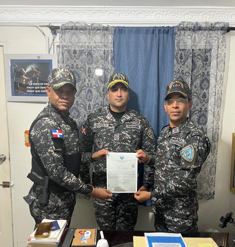 pn-designa-al-coronel-alberto-coronado-como-comandante-de-monte-plata