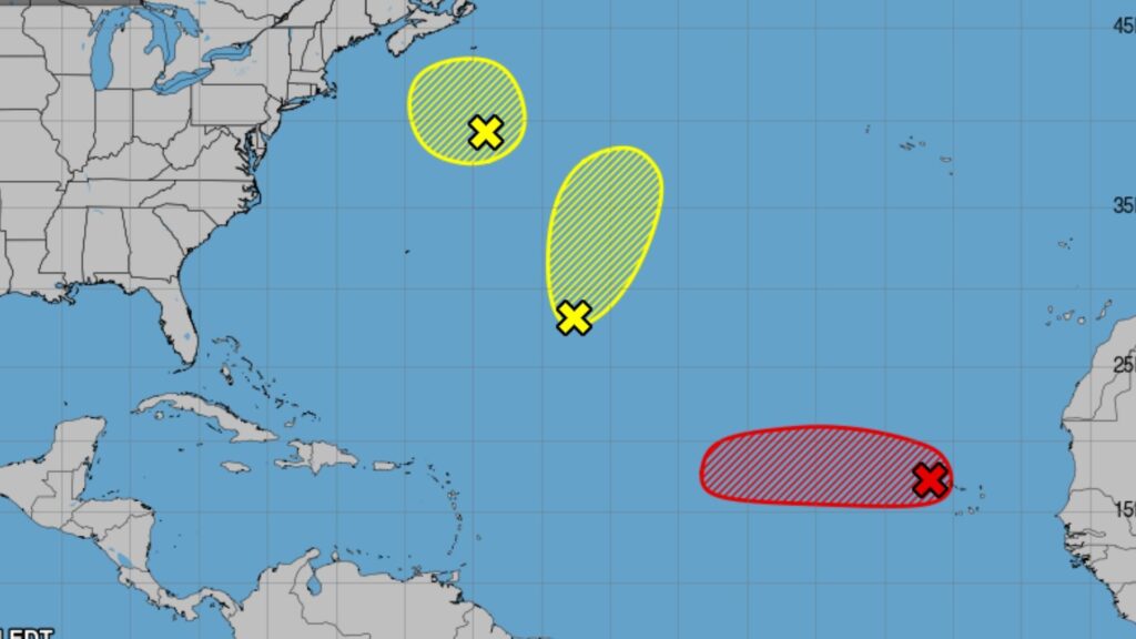 ¡alerta!-posible-huracan,-onda-tropical-y-dos-disturbios-amenazan-a-rd