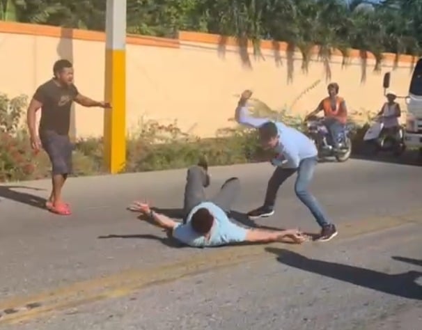 video:-familiares-de-hombre-asesinado-a-punaladas-por-roce-de-vehiculo-en-moca-piden-justicia