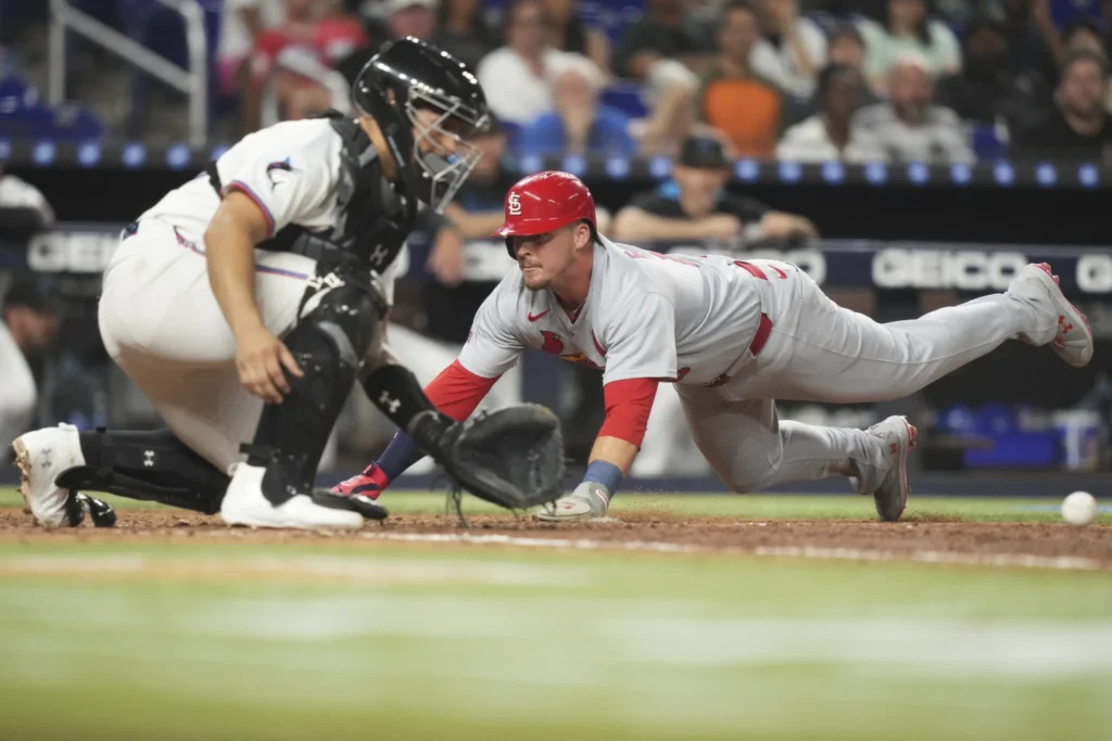 cardinales-vencen-marlins -y-rompen-racha-de-cinco-derrotas.-otros-resultados 
