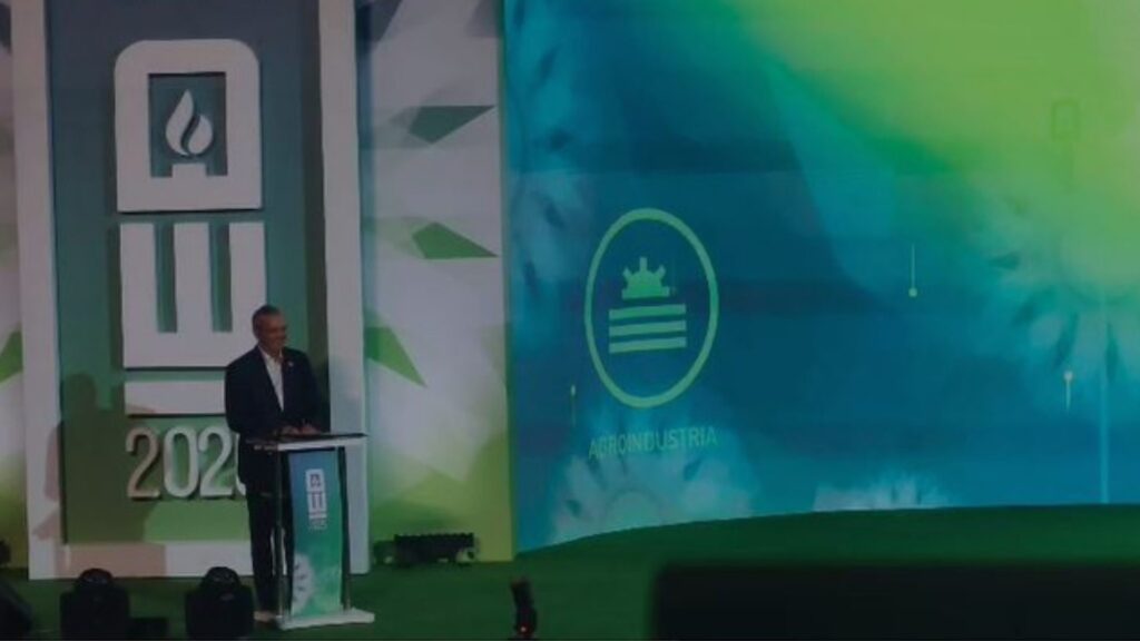 gobierno-proyecta-record-en-inversion-extranjera-para-2025