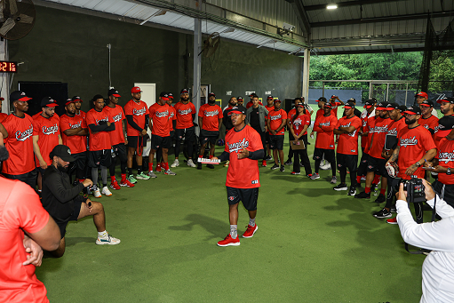 socrates-brito,-junior-lake-y-franchy-cordero-entre-los-26-jugadores-que-participaron-en-el-primer-entrenamiento-rojo