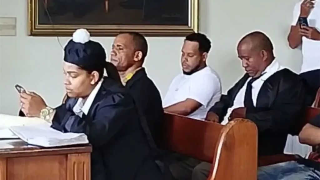 10-anos-de-prision-a-profesor-por-abuso-y-agresion-sexual-contra-12-estudiantes-y-una-maestra