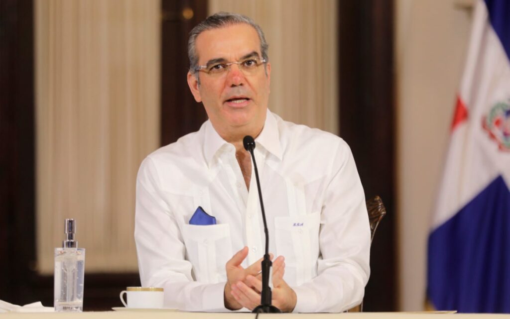 abinader-anuncia-que-«vendran-mas-fondos»-recuperados-de-la-corrupcion-para-el-deporte-y-la-cultura