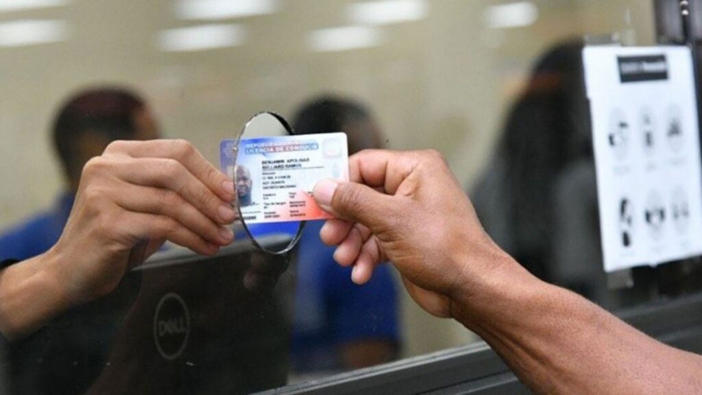 nuevo-contrato-intrant-de-licencias-rompe-vinculo-con-empresa-de-jochy-tras-escandalo
