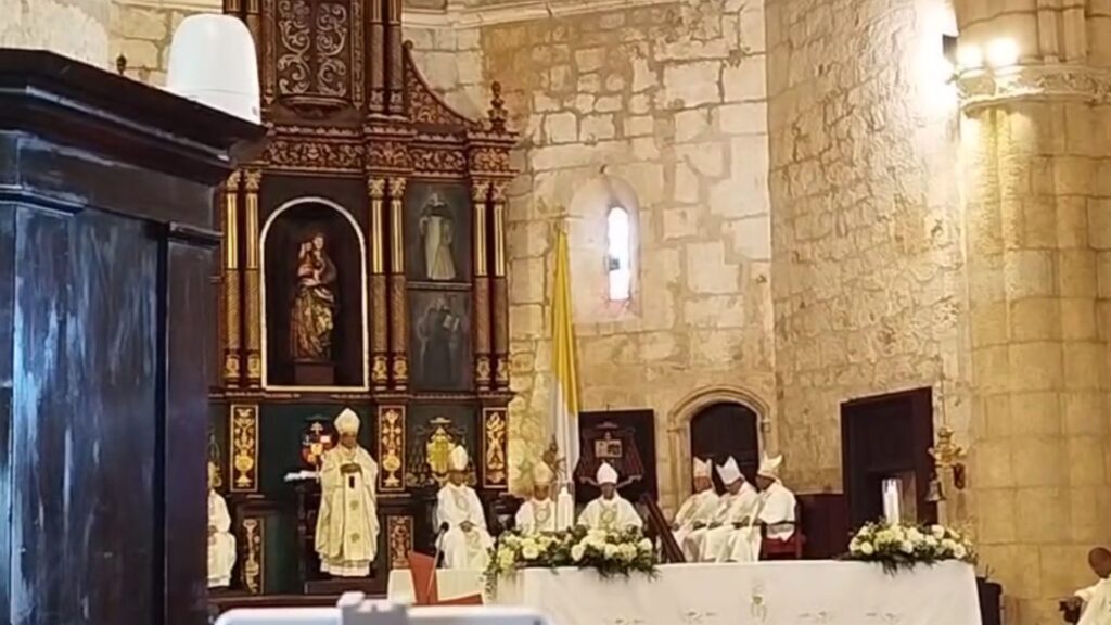 video:-monsenor-francisco-ozoria-alerta-sobre-pretensiones-de-dividir-la-iglesia-catolica
