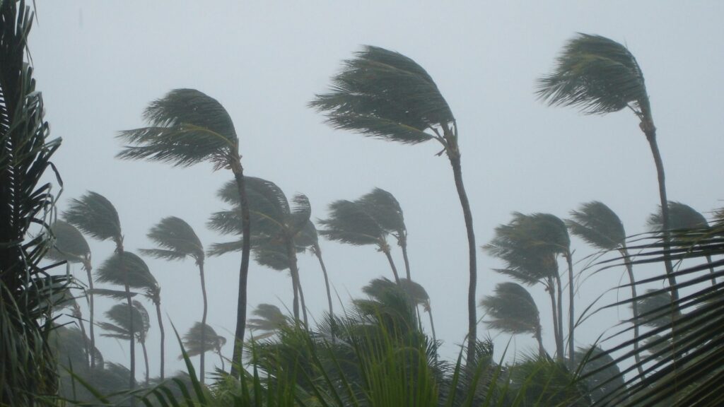 melissa-sigue-fortaleciendose-y-se-espera-deje-intensas-lluvias-e-inundaciones
