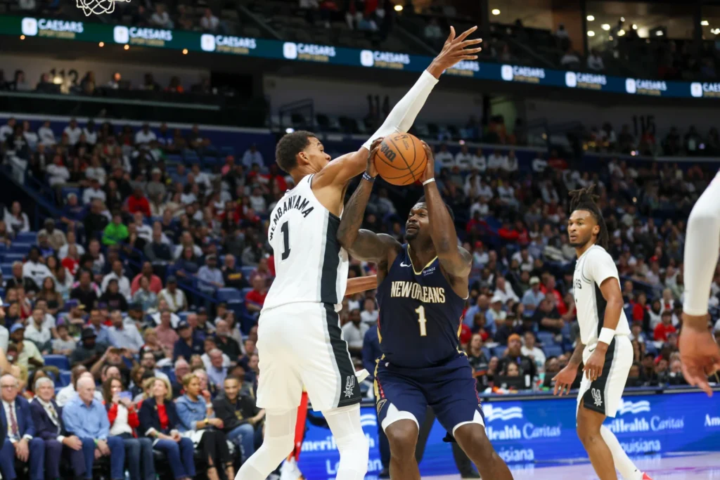 wembanyama-logra-29-puntos,-11-rebotes-y-9-tapones-los-spurs-vencen-los-pelicans-en-tempo-extra.-otros-resultados 