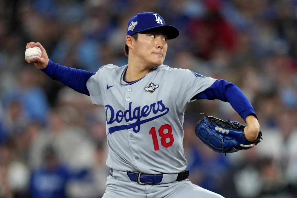 yamamoto-primer-juego-completo-en-la-serie-mundial-desde-2015.-dodgers-vencen-5-1-a-los-blue-jays-en-el-juego-2