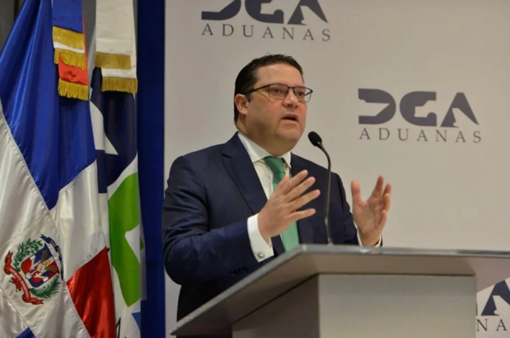 melissa-provoco-perdidas-de-casi-rd$800-millones-diarios-en-el-sector-aduanero,-segun-sanz-lovaton