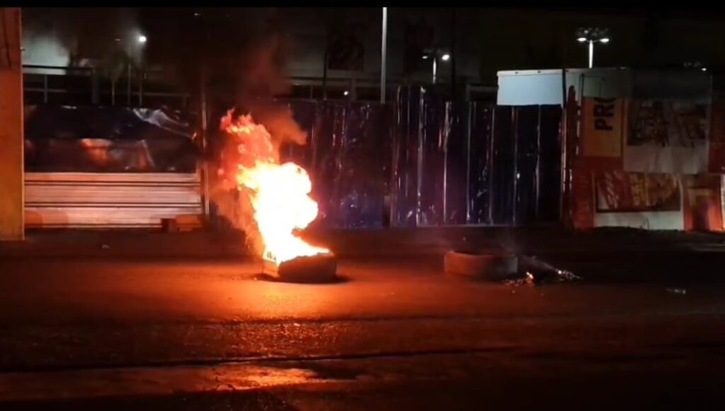 video:-navarrete-protesta-por-apagones-y-altos-costos-electricos:-“si-no-bajan-la-luz,-buscaremos-la-forma-de-resolver”