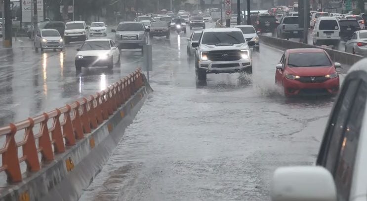 lluvias-intensas-azotan-el-gran-santo-domingo-por-vaguada-prefrontal