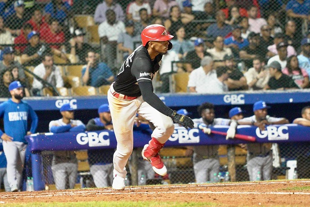 hit-de-gonzalez-deja-tendido-al-licey-en-el-noveno 