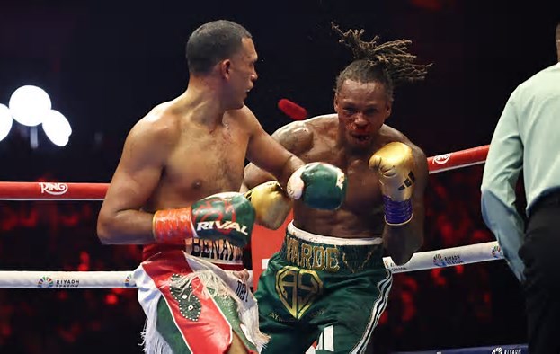 benavidez-“demolio”-a-yarde…