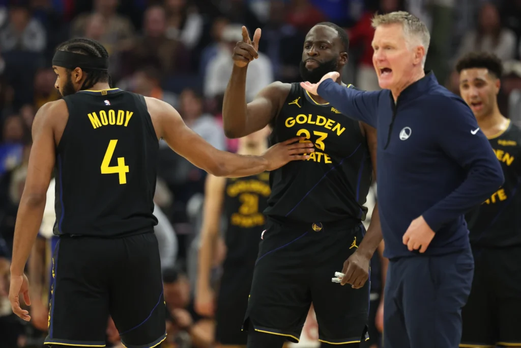 curry-y-butler-frenan-a-phoenix-en-otra-batalla