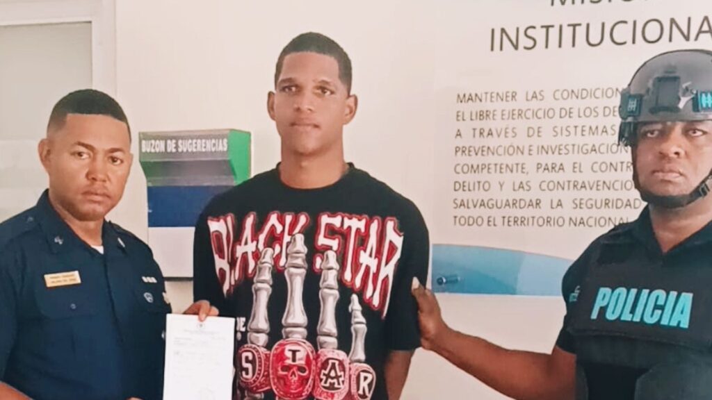 se-entrega-el-burro,-acusado-de-varios-atracos-en-santo-domingo-este