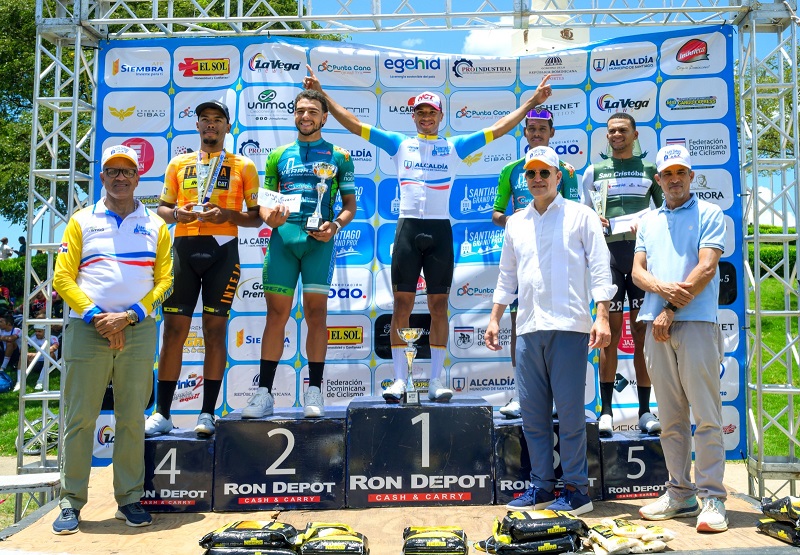 aracena-reina-en-la-elite-y-el-santiago-grand-prix-debuta-a-lo-grande