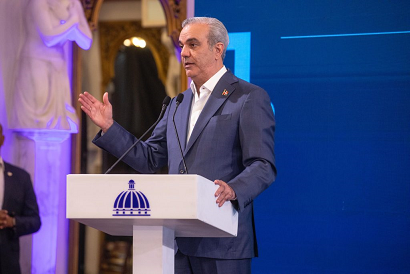 abinader-recibe-este-miercoles-la-llama-centroamericana-y-del-caribe-y-da-inicio-a-su-recorrido-nacional-rumbo-a-santo-domingo-2026