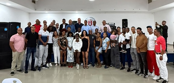 atletismo-agasaja-a-medallistas-y-entrenadores-por-la-hazana-registrada-en-los-pasados-juegos
